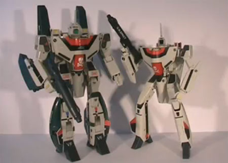 Macross Toys VF Comparison - Bandai, Yamato, Takatoku
