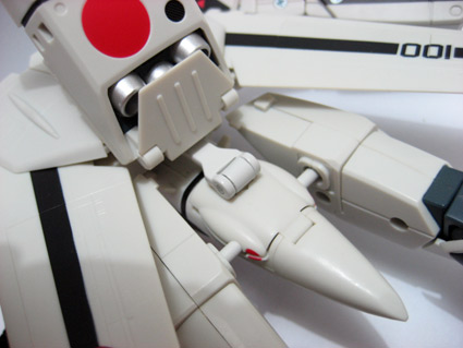 Yamato 1/60 VF-1S Valkyrie Hikaru Ichijo DYRL lever