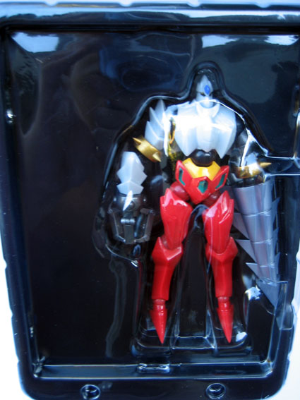 Revoltech’s Getter 2 from Shin! Getter Robot vacuum container