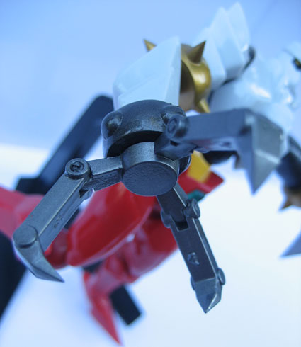 Revoltech’s Getter 2 from Shin! Getter Robot Claw