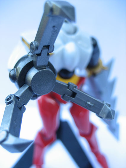 Revoltech’s Getter 2 from Shin! Getter Robot claw