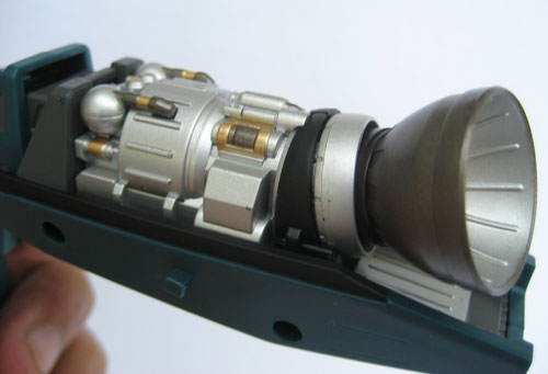 Yamato 1/60 Super and Strike Parts for VF-1 from Macross Do You Remember Love Close up of engine with cover removed