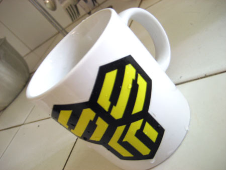 How to create a personalized mug, allow to dry