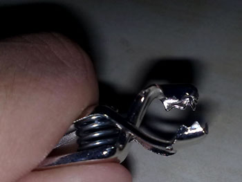 Do It Yourself Painting Clips: mini battery clamps in the open position