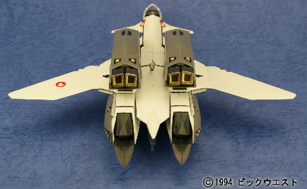 Yamato Toys 1/60 VF-11C with Super Packs Fighter rear