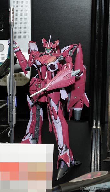 1/60 DX Chogokin VF-27 Lucifer and VF-25 Tornado Messiah