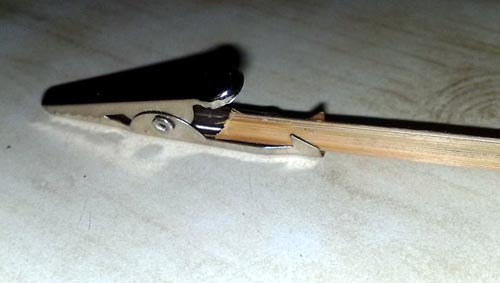 Do It Yourself Painting Clips for model kits using Alligator Clips: attaching the stick