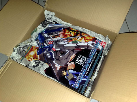 Review of Hobby World Japan (HWJapan) Gundam Exia 1/60 from Bandai
