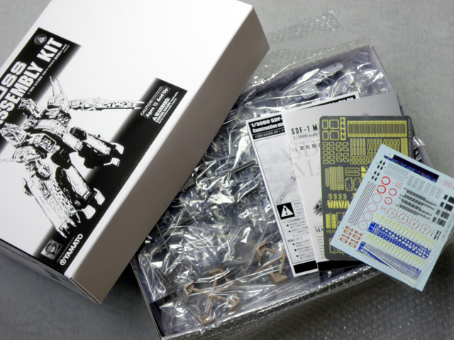1/3000 SDF-1 Macross Transformable Unpainted Kit DX Ltd For Sale