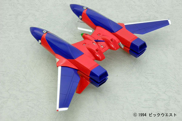 1/60 YF-19 Kai Fire Valkyrie Sound Booster by Yamato Toys for Pre-order