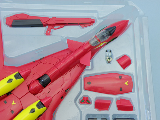 1/60 VF-19 Fire Valkyrie from Yamato Toys