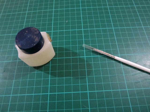 How to Keep your Paint Brush Tips Pointy