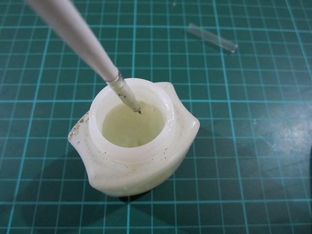 How to Keep your Paint Brush Tips Pointy